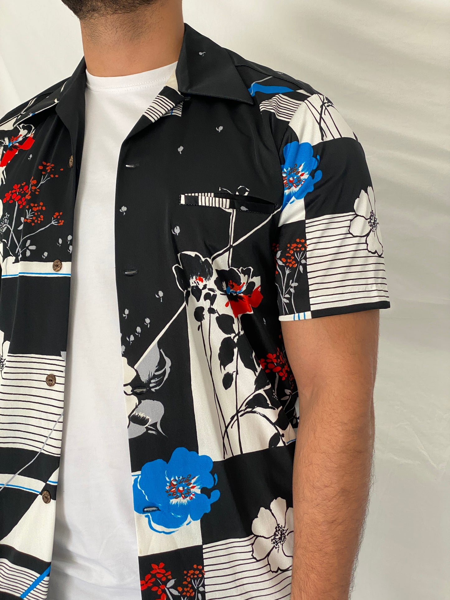 Vintage Napili Hawaii Black Floral Hawaiian Camp Collar Shirt – M