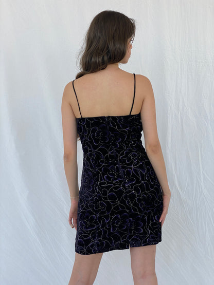 90s Be Smart Black and Purple Floral Velvet Strappy Dress - M