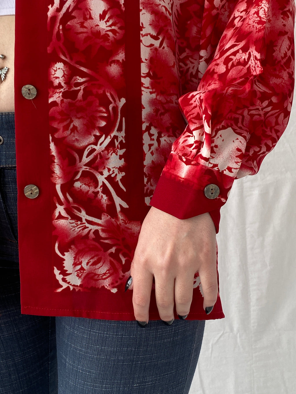 Vintage 90s Le Caviar Red & White Floral Full Sleeve Women’s Shirt - M