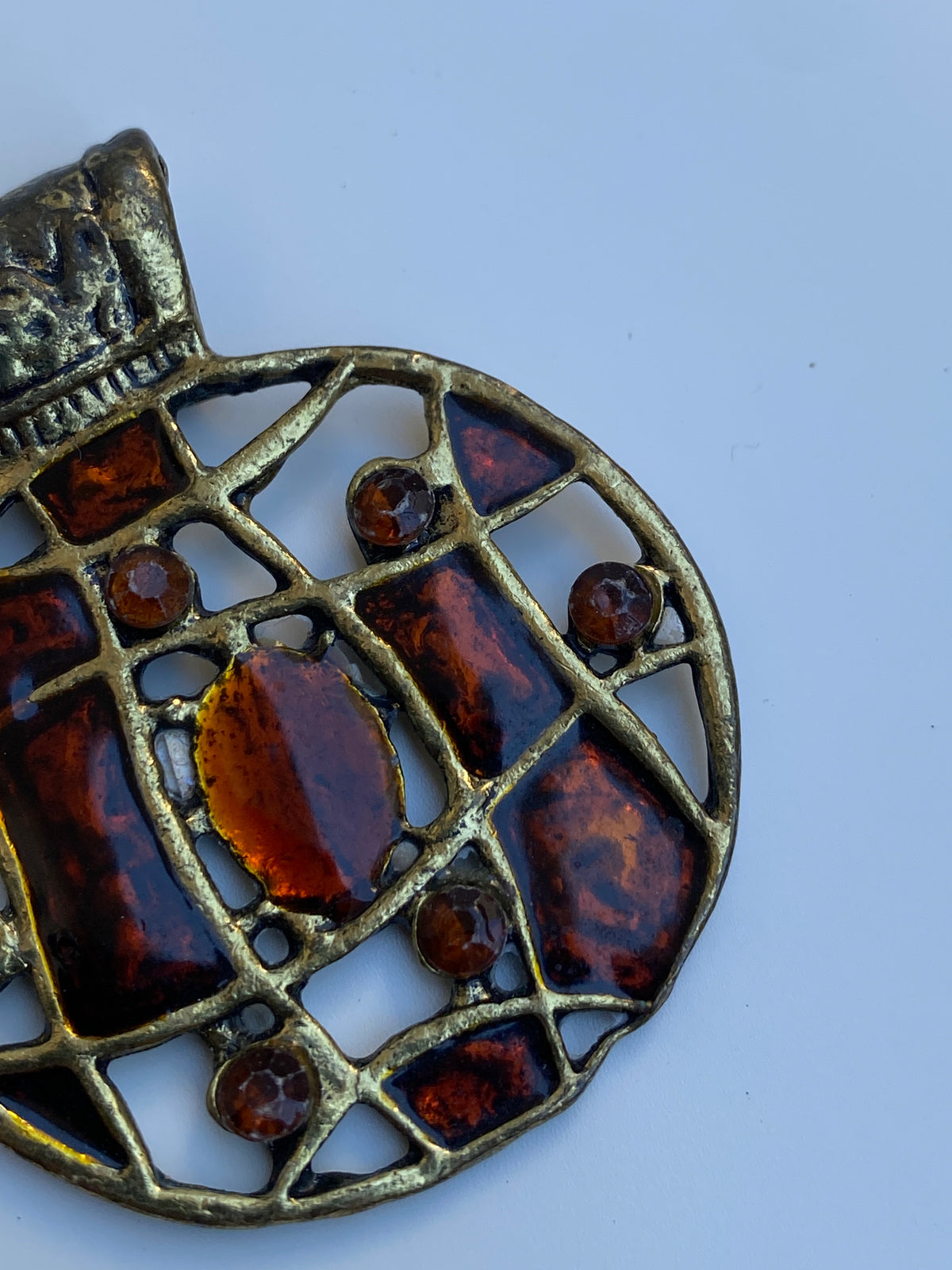 Vintage Brutalist Amber Glass Mosaic Artisan Round Pendant Vintage Brutalist Amber Glass Mosaic Artisan Round Pendant