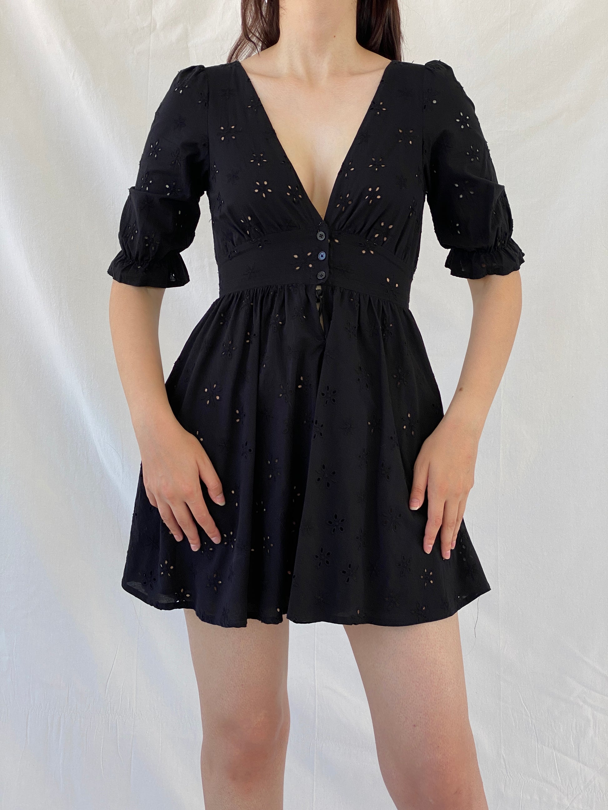 Gorgeous For Love & Lemons Black Eyelet Puff Sleeve Tie Waist Mini Summer Vacation Dress - S