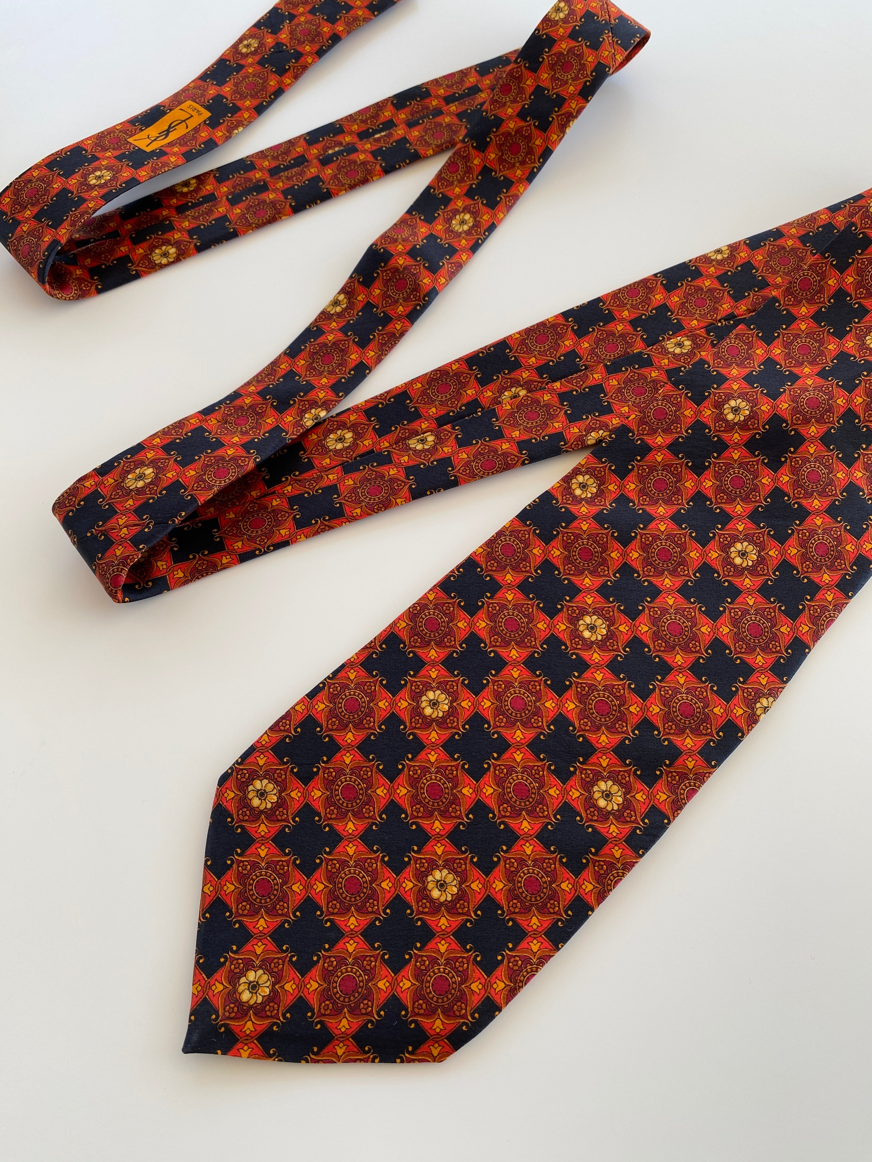 Vintage YSL Yves Saint Laurent Silk Men’s Red Black Printed Neck Tie