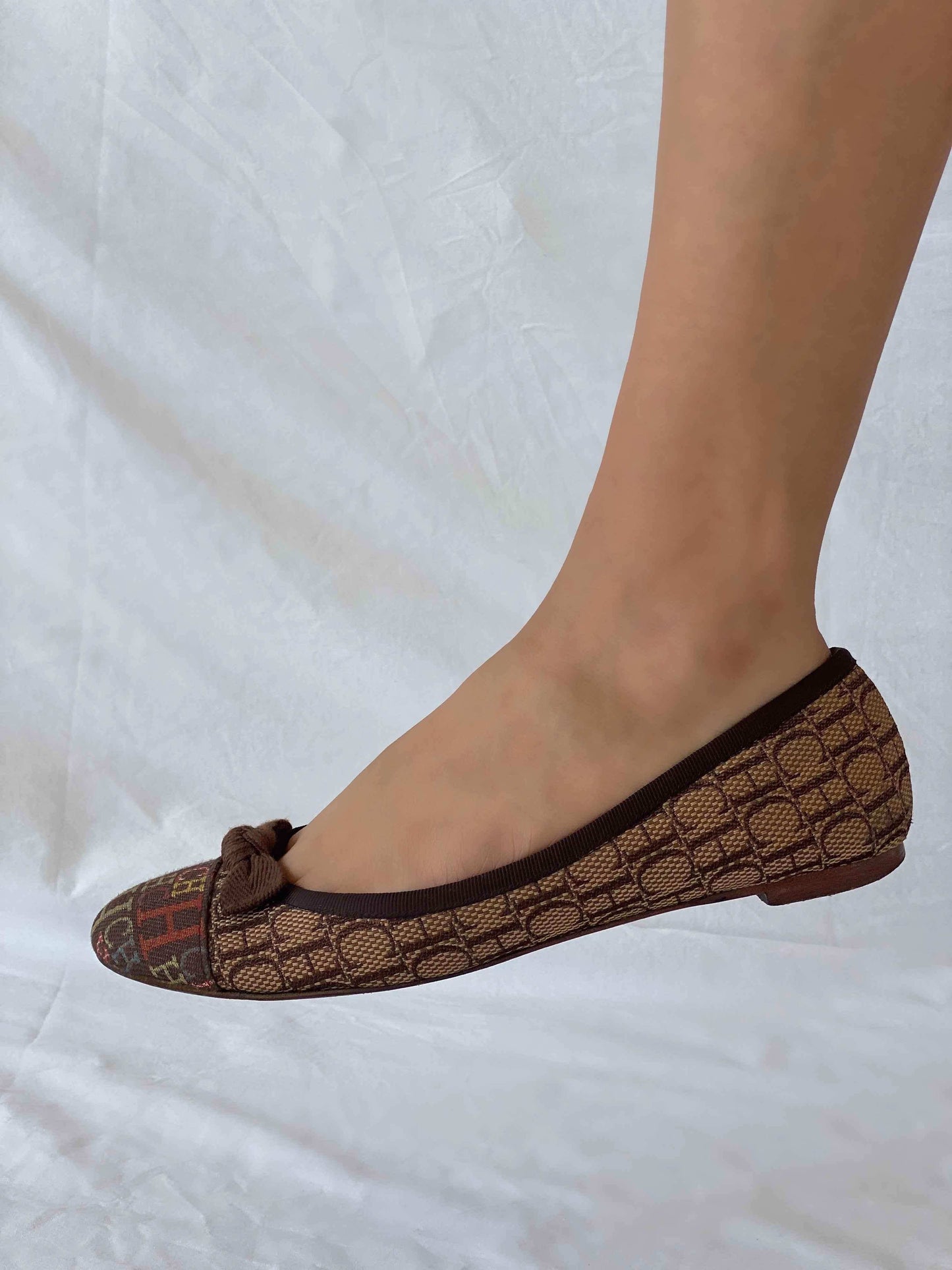 Carolina Herrera Monogram Brown Ballet Flat - Balagan Vintage Ballet flats 00s, 90s, NEW IN