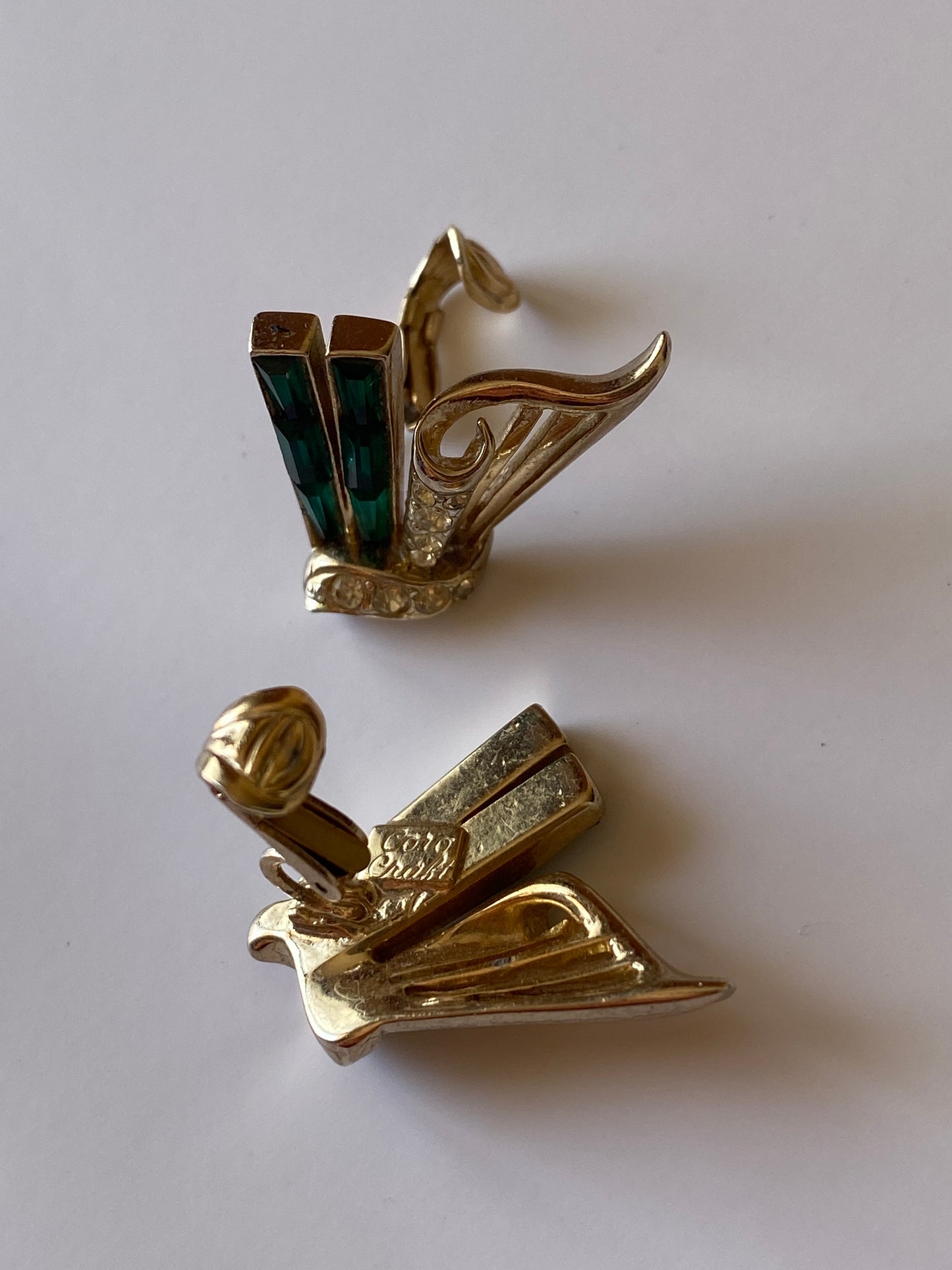 Vintage 1980s Sioux Zanne Messix Faux Pearl Gold Tone Drop Clip-On Earrings