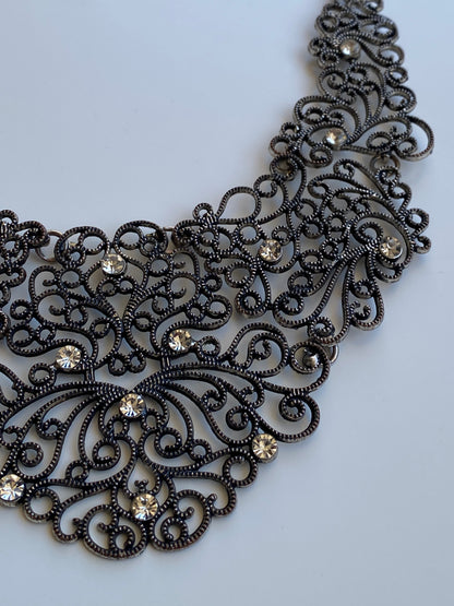 Vintage Y2K Gothic Silver-Tone Filigree Rhinestone Bib Necklace