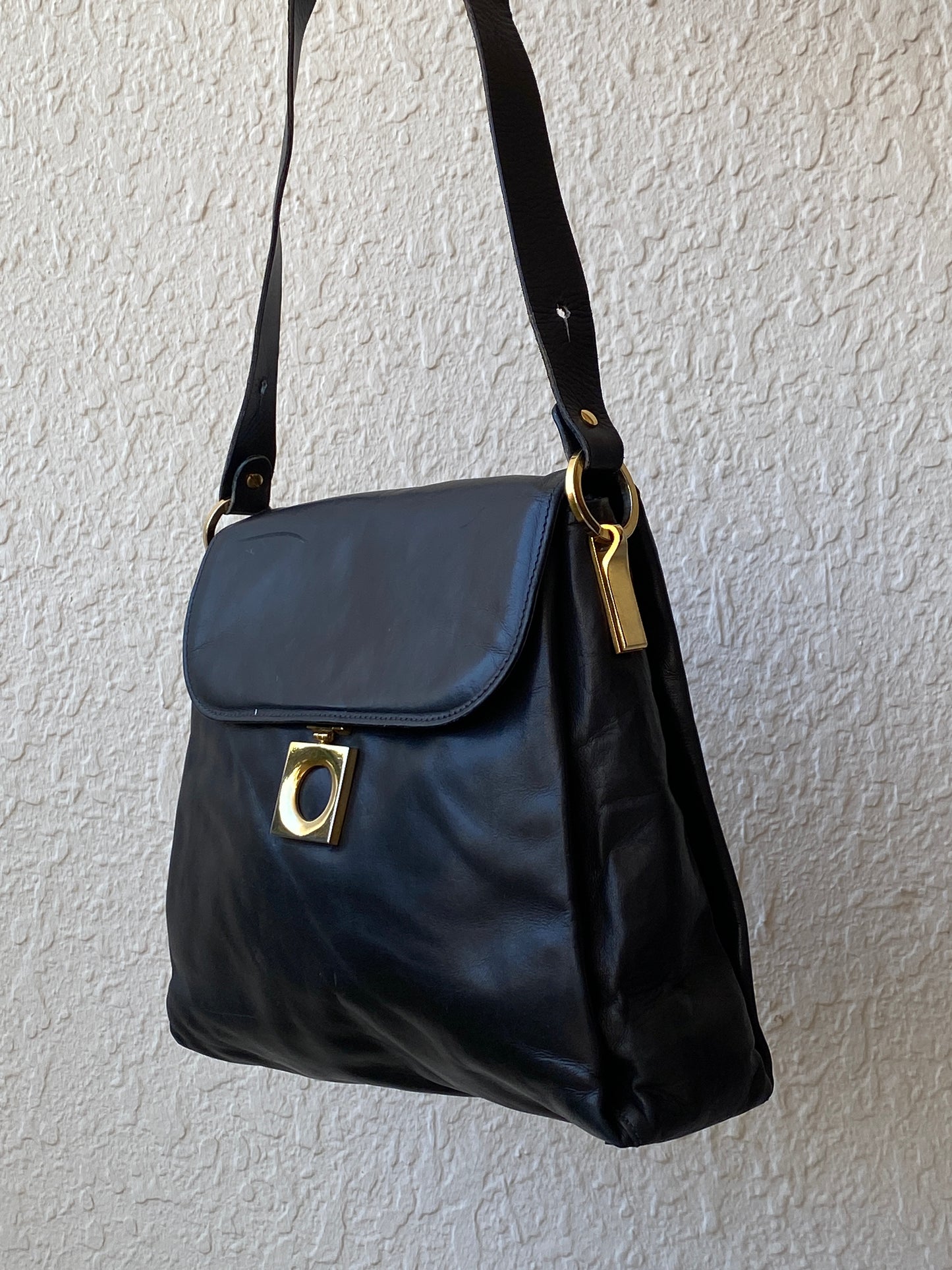 Vintage 90s Black Genuine Leather Gold Hardware Structured Shoulder Bag
