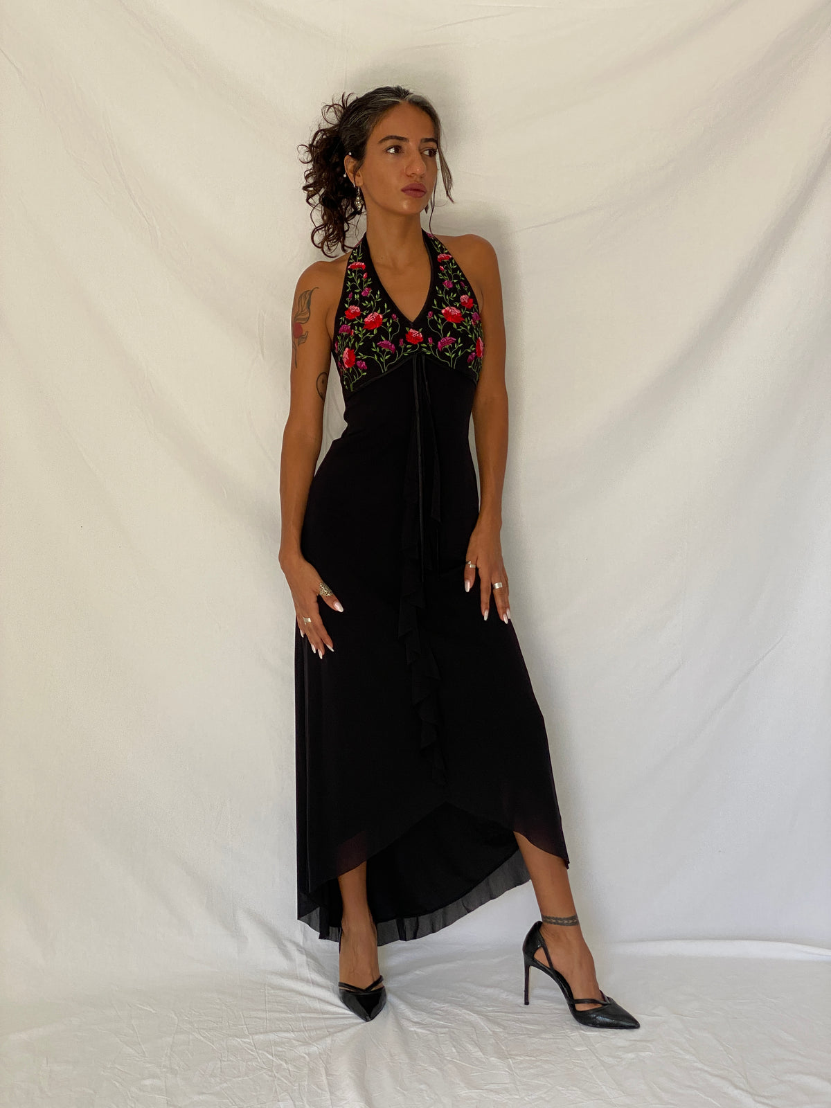 Vintage 90s De Laru by Sheila Yen Black Floral Embroidered Halter Dress – S