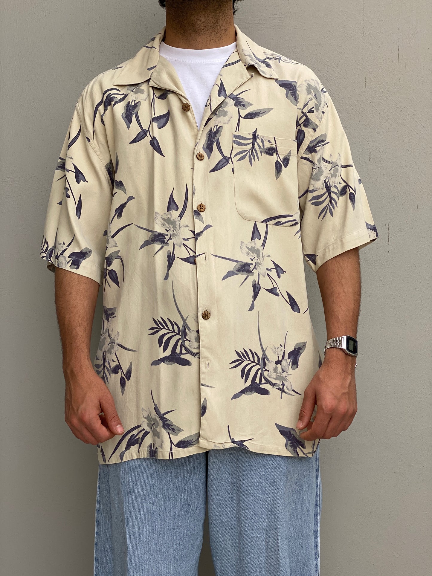 Vintage 90s Paradise Coves Cream Floral Silk Hawaiian Shirt - L