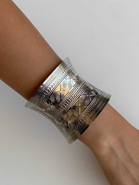Vintage Y2K Silver-Tone Geometric Engraved Wide Statement Cuff Bracelet
