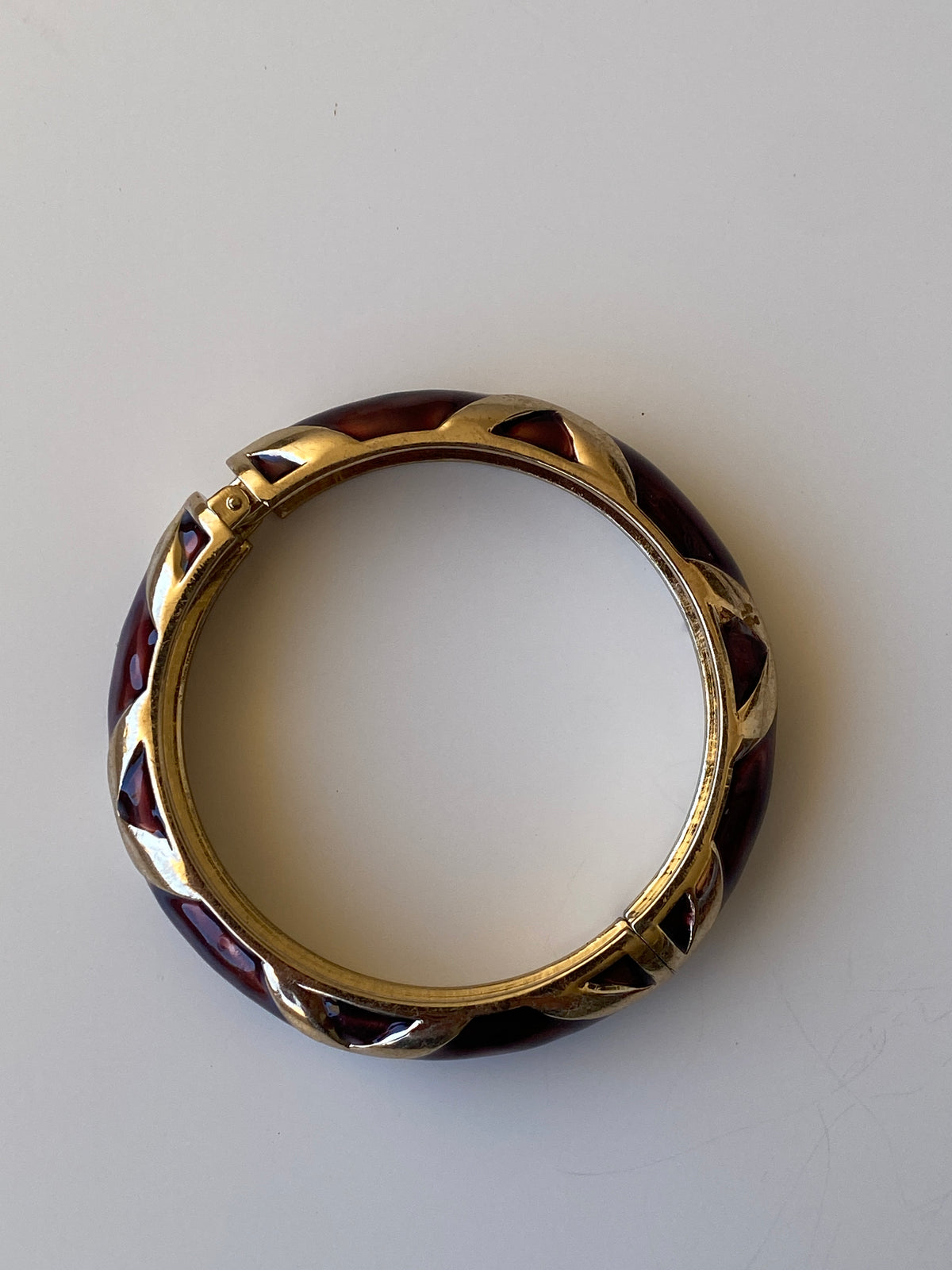 Vintage Tortoiseshell Lucite & Gold Tone Hinged Bangle Bracelet 90s Resin Statement Cuff Vintage Tortoiseshell Lucite & Gold Tone Hinged Bangle Bracelet 90s Resin Statement Cuff