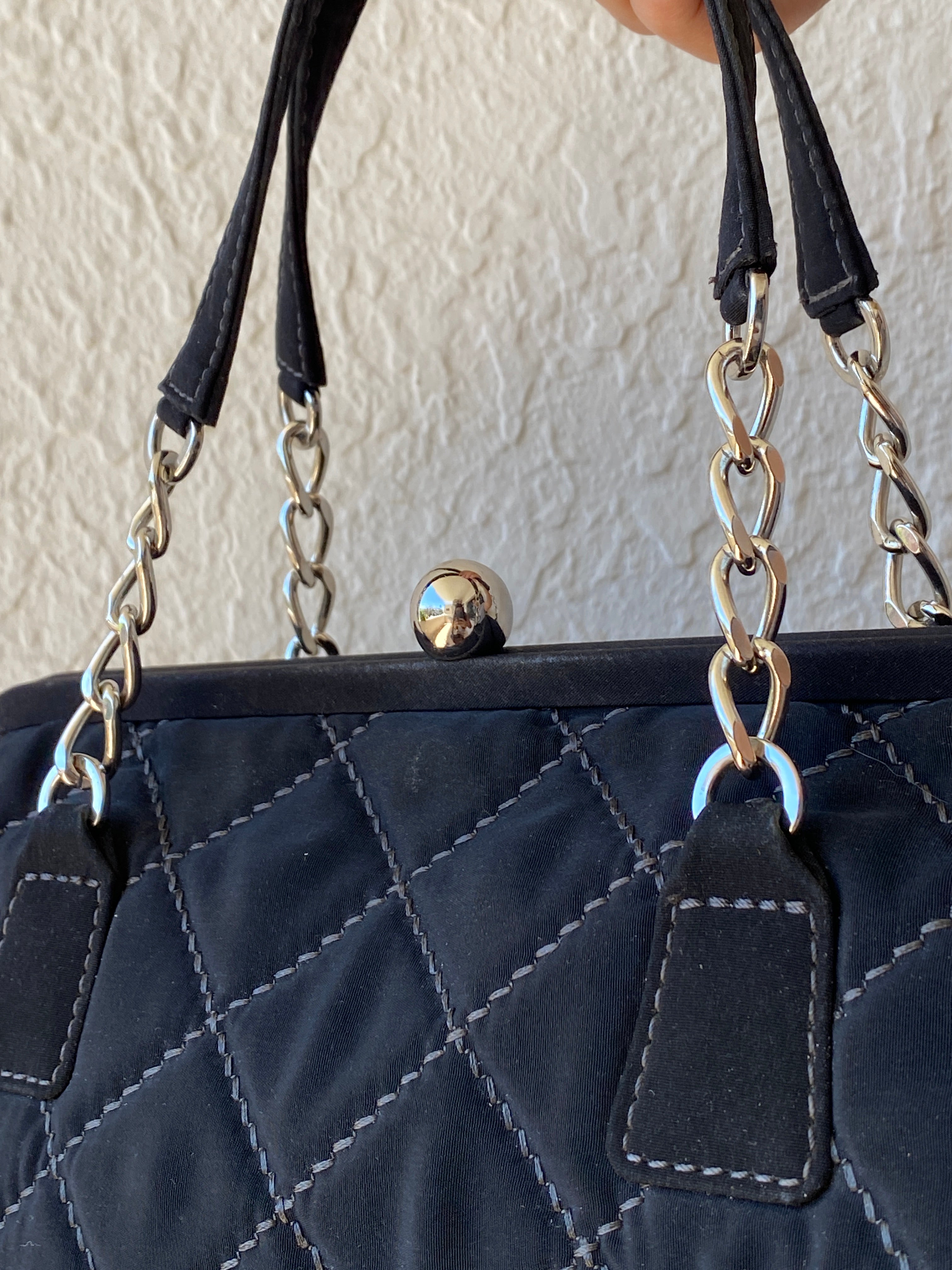 Vera Bradley Black Quilted Purse Microfiber Handbag Silver Chain Handle Frame Ball Lock