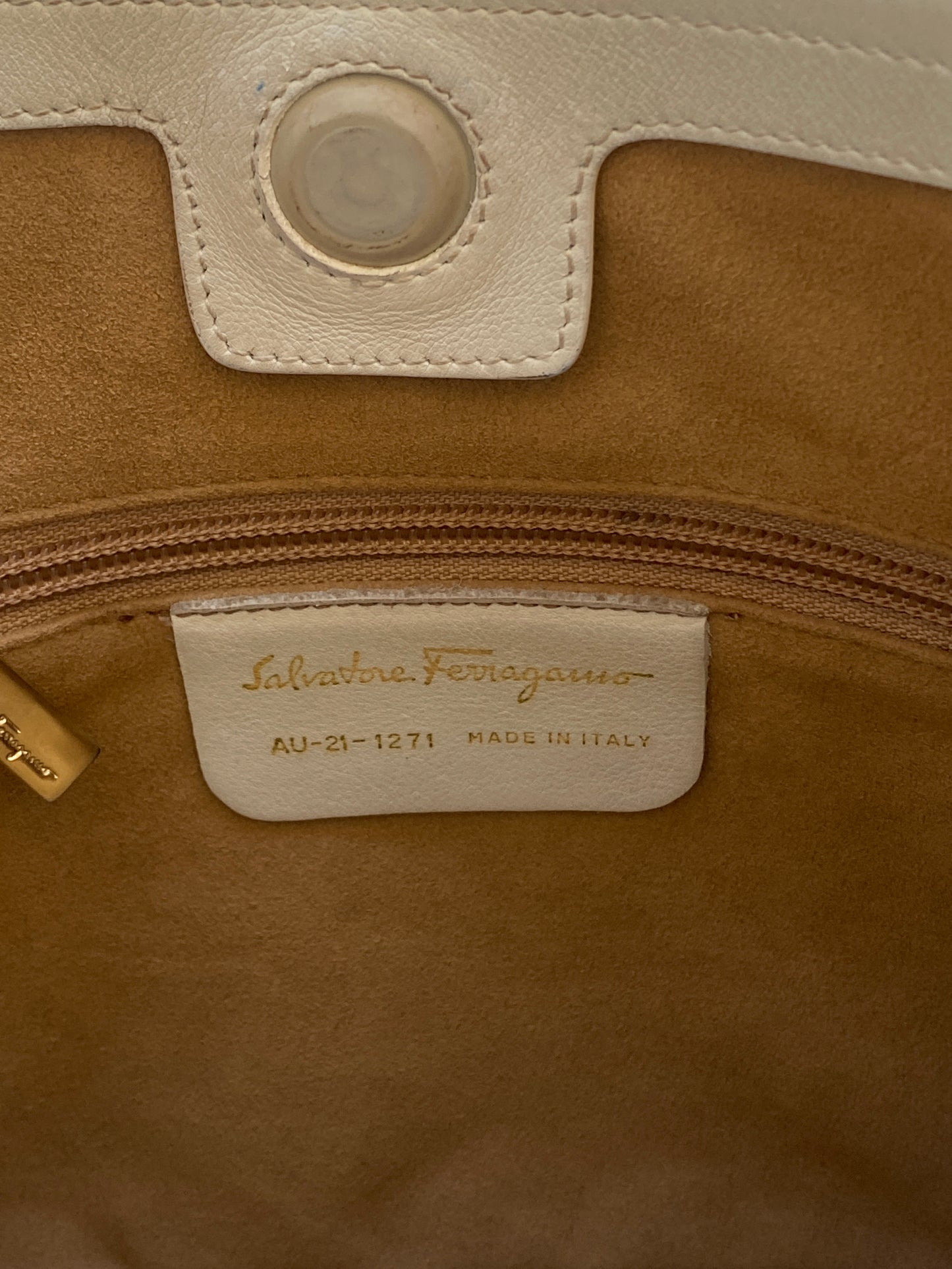 Vintage Salvatore Ferragamo White Leather Purse Gold Handle Shoulder Bag