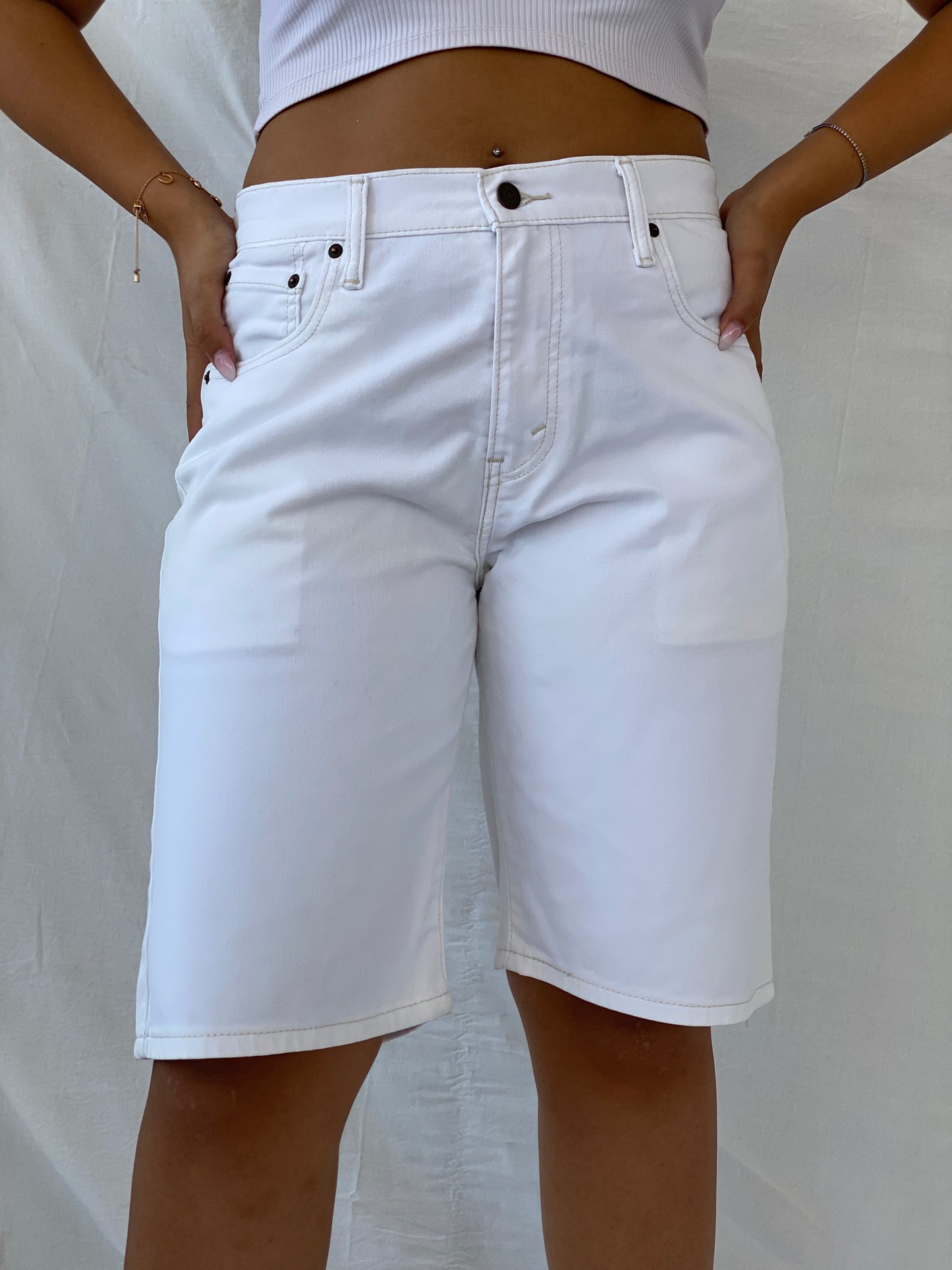 Vintage Levi’s 569 White Bermuda Jorts - W30