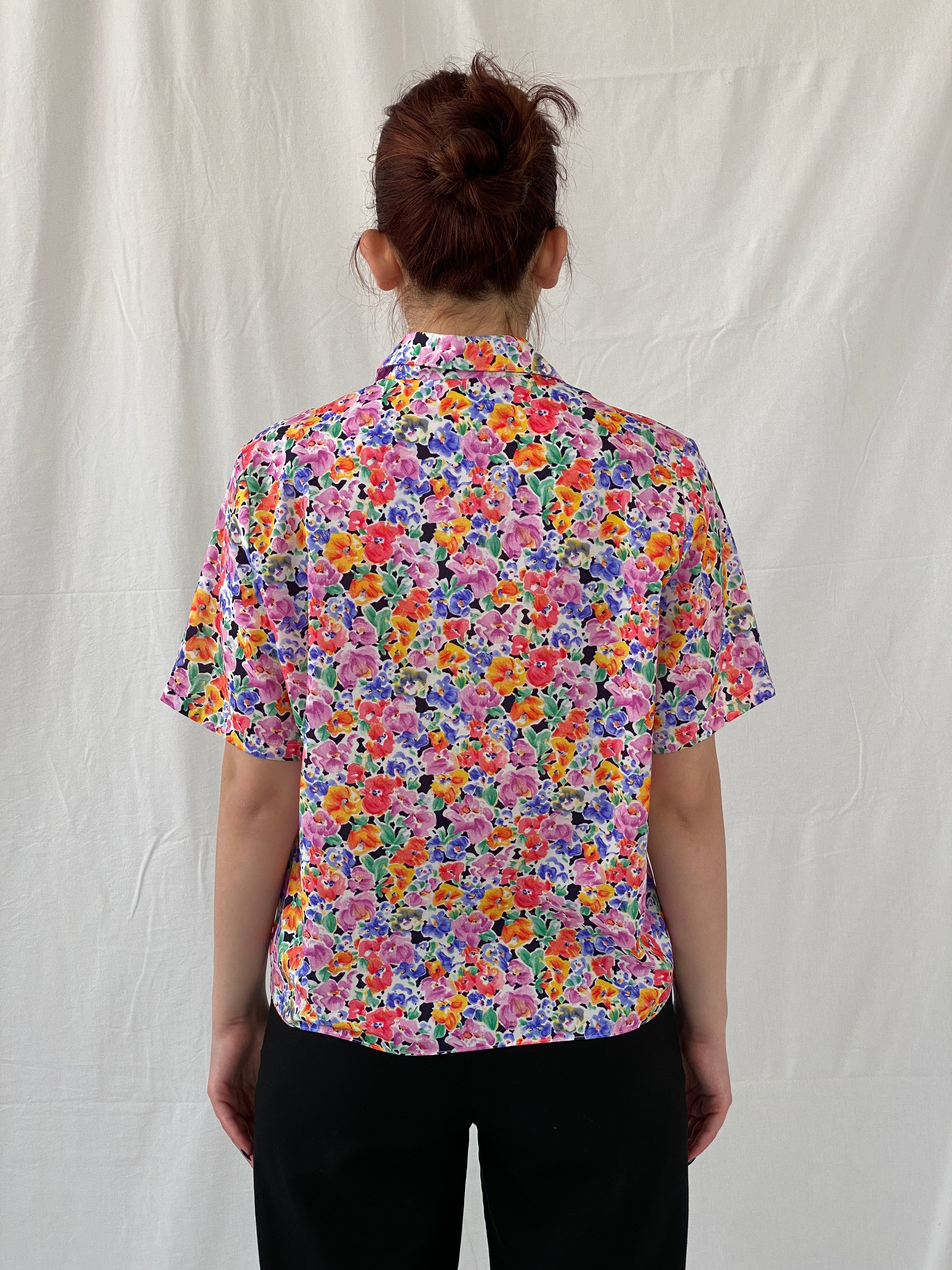 Vintage Handmade Women’s Floral Half Sleeve Button Up Shirt - M