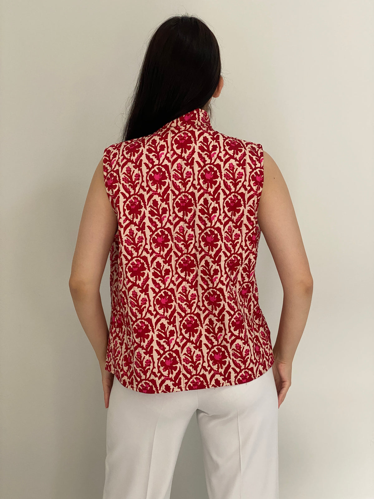 Vintage Reversible Red Floral Quilted Boho Vest – M