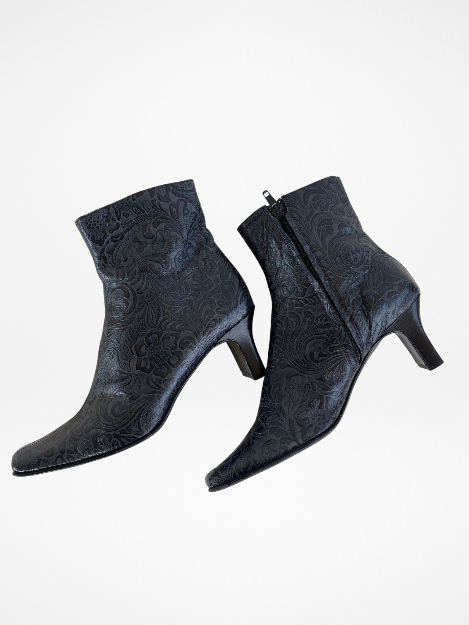 حذاء بلموندو إيطاليا ذو مقدمة مربعة طويلة من التسعينيات، أزرق داكن، مقاس 37