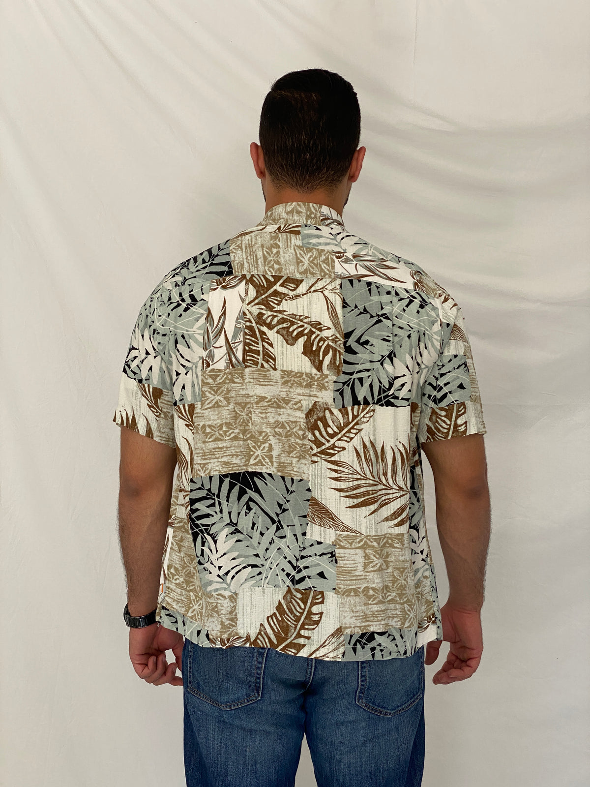 Vintage Y2K Quiksilver Edition Beige Tropical Print Short Sleeve Shirt - M Vintage Y2K Quiksilver Edition Beige Tropical Print Short Sleeve Shirt - M