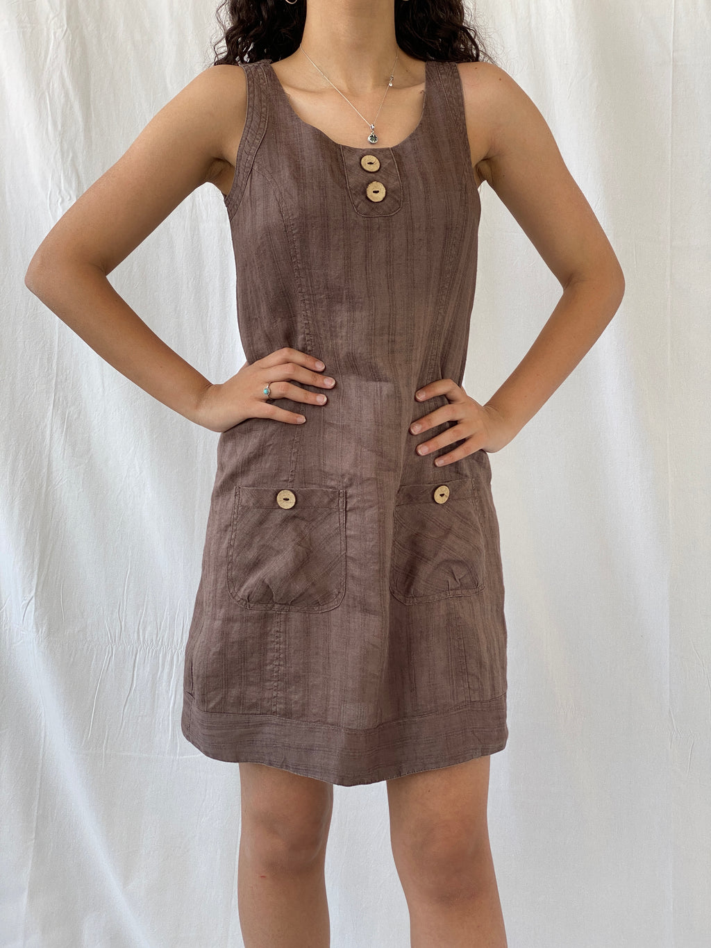 فستان متوسط ​​الطول من مزيج الكتان بدون أكمام من مجموعة Y2K Mia - بني سادة - مقاس M