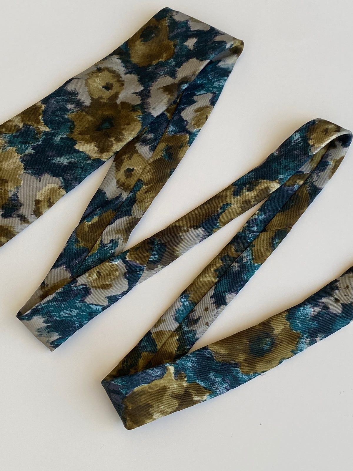 Vintage 1990s Peter von Holland Teal Olive 100% Silk Abstract Floral Necktie Vintage 1990s Peter von Holland Teal Olive 100% Silk Abstract Floral Necktie