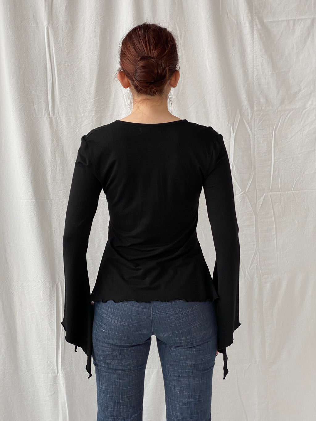 بلوزة Y2K Wonder Woman للقطط الرائعة باللون الأسود بأكمام طويلة - مقاس M