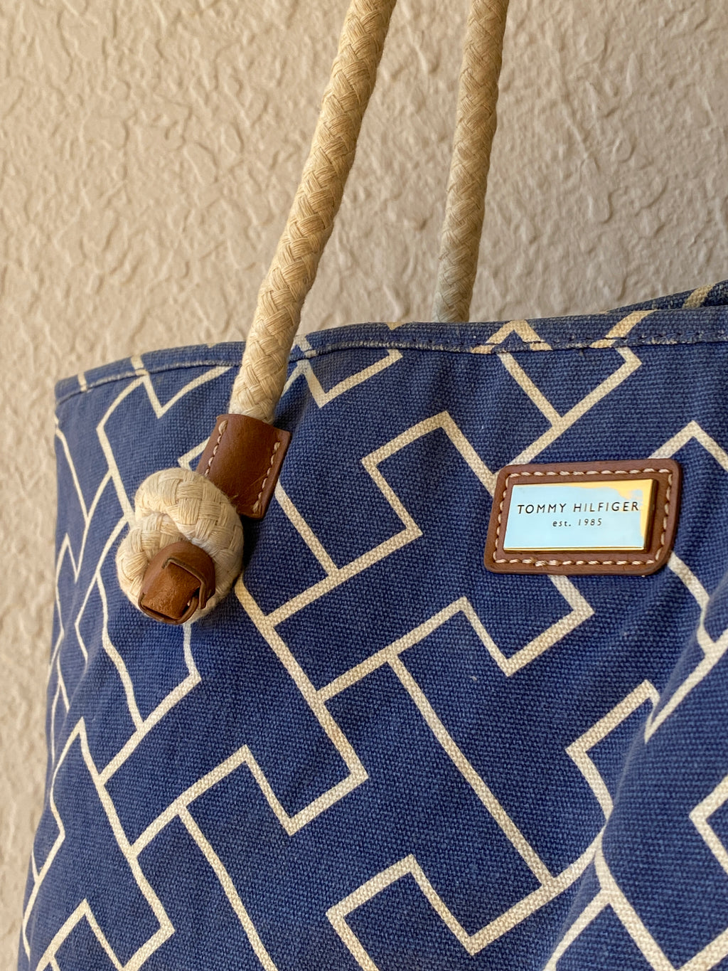 Tommy Hilfiger Blue White Signature Logo Fabric Rope Handle Beach Shoulder Tote Bag