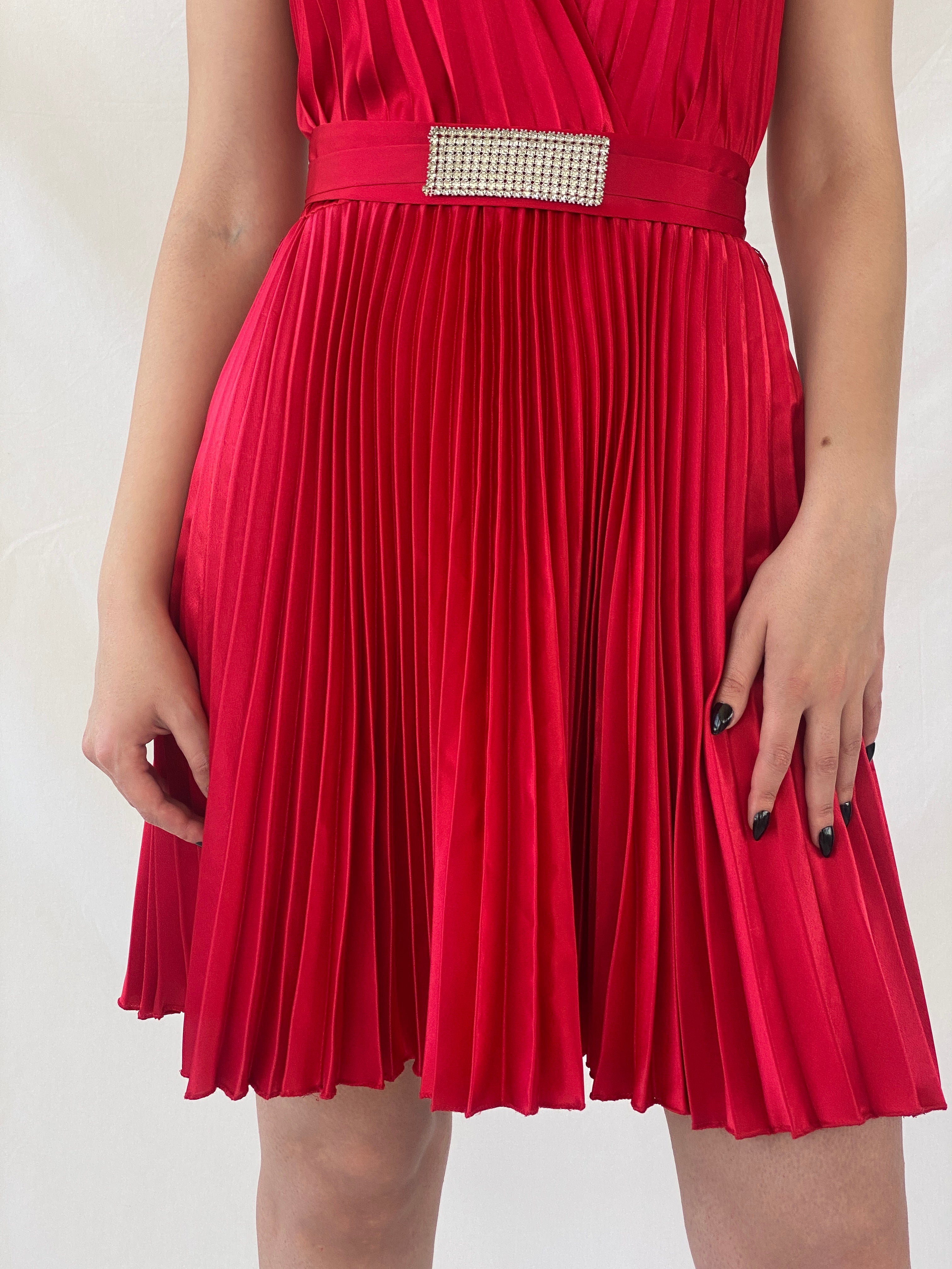 فستان جوزيف ريبكوف أحمر مطوي بياقة دائرية - مقاس صغير Y2K