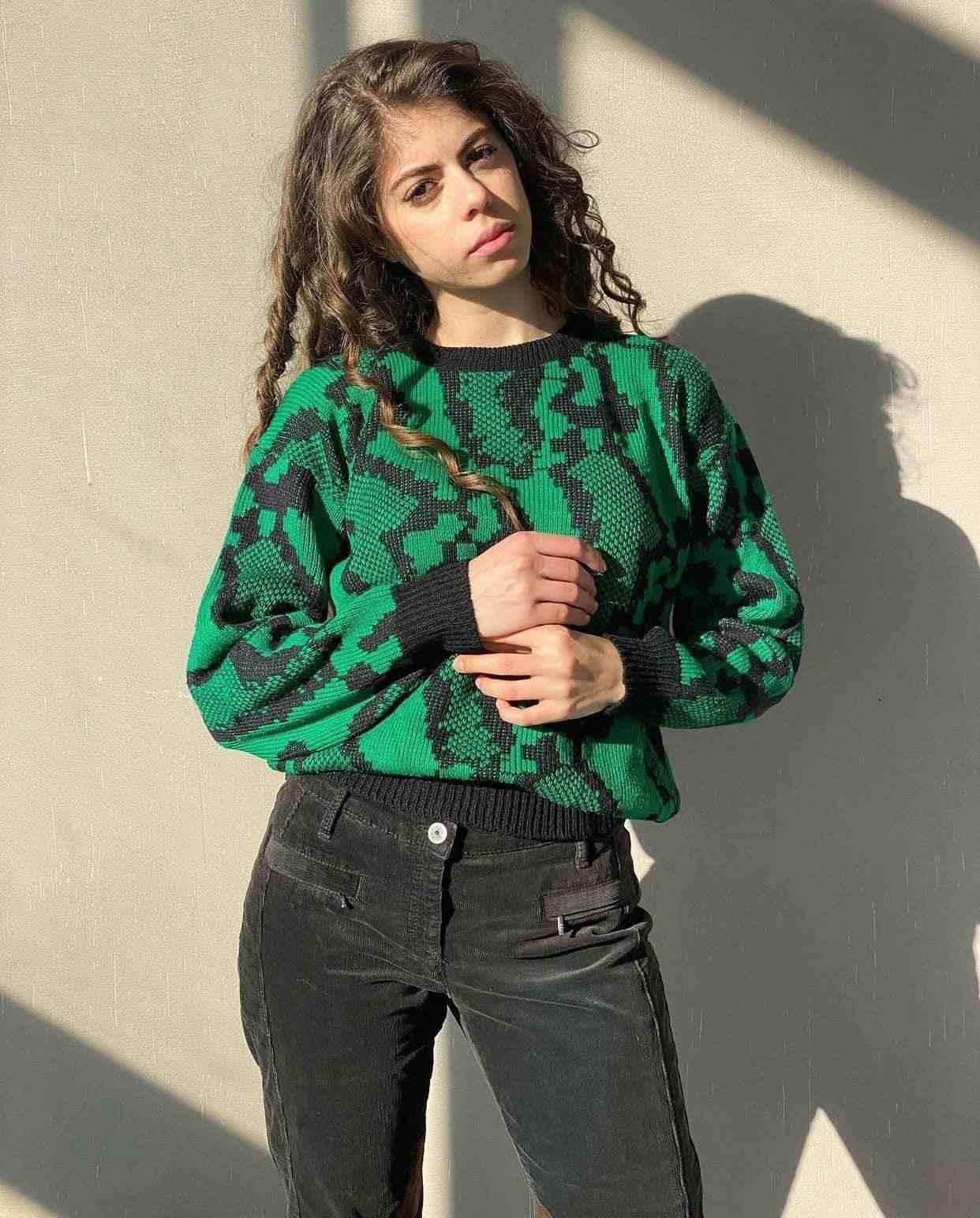 Vintage Knit Sweater - Balagan Vintage Sweater 80s, 90s, printed sweater, streetwear, sweater, vintage, vintage sweater, winter, women