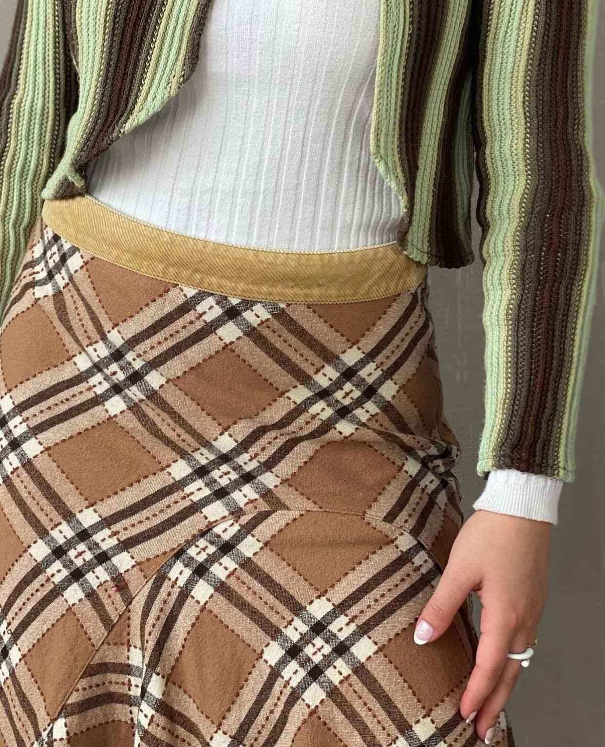 Vintage Y2K Plaid Skirt - Balagan Vintage Midi Skirt 00s, 90s, plaid, plaid skirt, skirt, vintage, winter, women, women skirt, Y2K